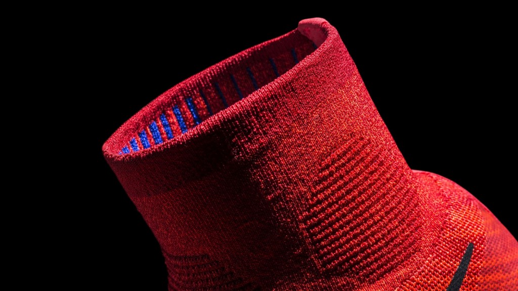Nike LunarEpic Flyknit_Revolutionary mid-height collar design